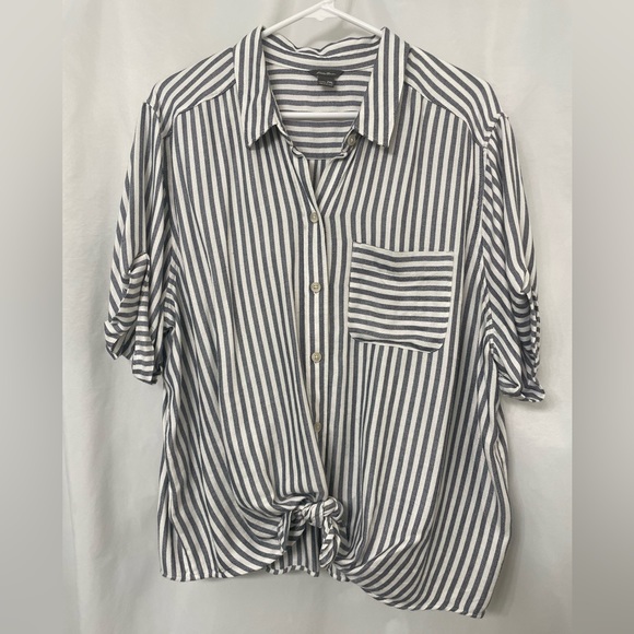 Eddie Bauer Tops - Eddie Bauer Halcyon Tie-Front Shirt Striped Print